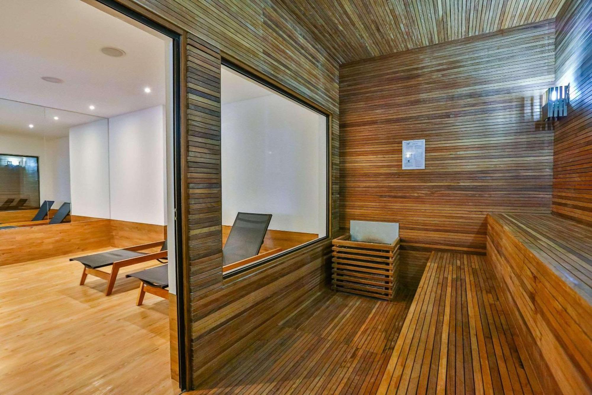 Отель Radisson Red Campinas Кампинас Экстерьер фото A modern Finnish sauna